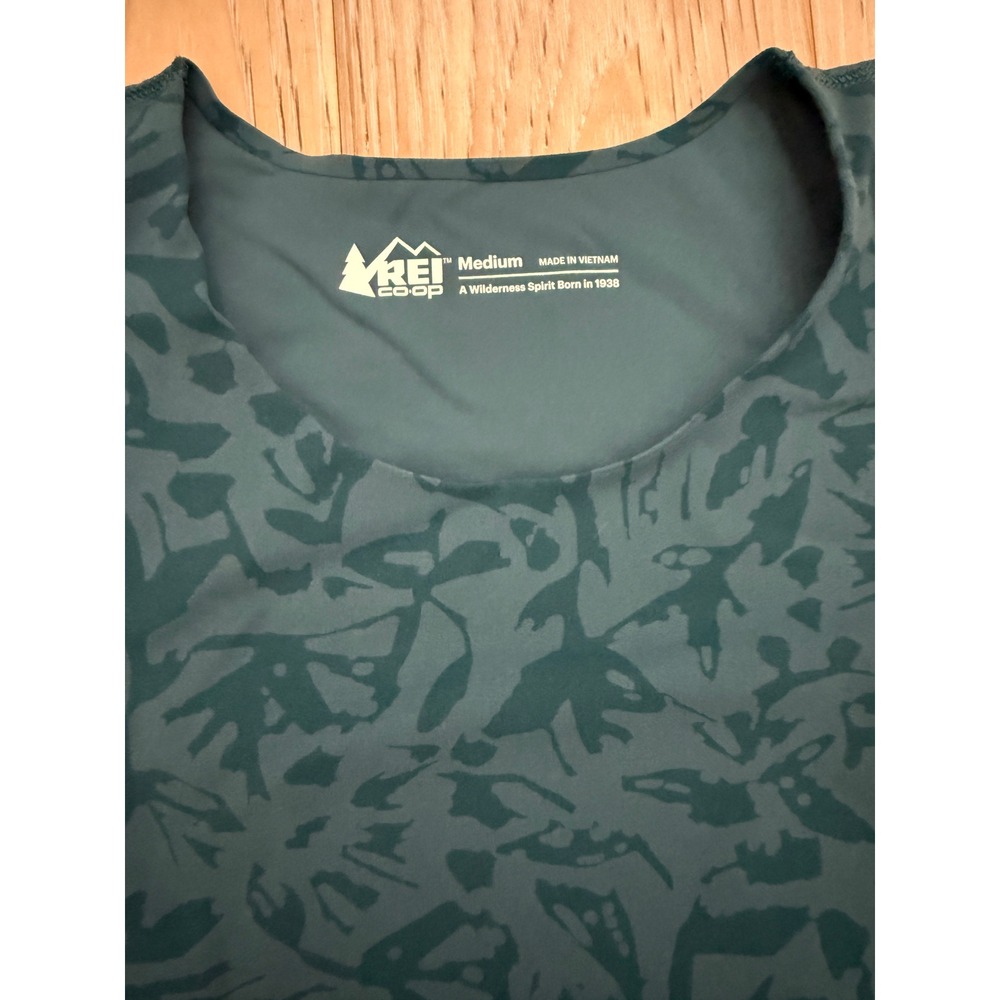 REI Co-op Womens Teal Abstract Print Crop Top and Biker Shorts Set Medium - Picture 2 of 11